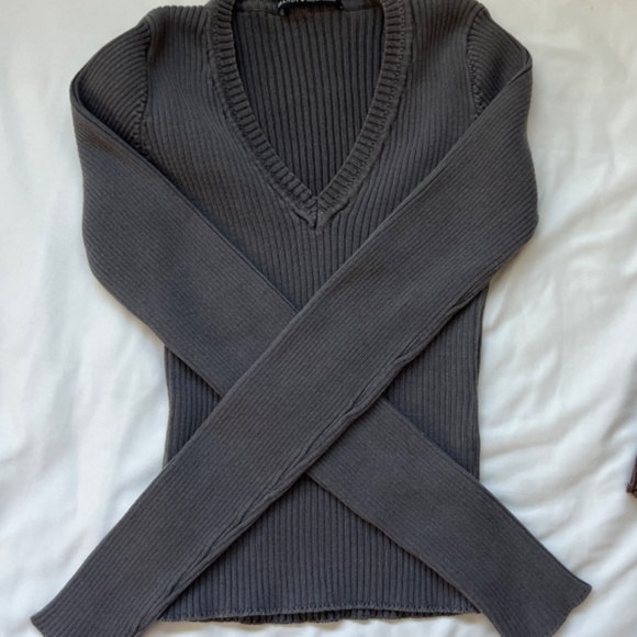 Brandy Melville Sweater Bundle - Picture 2 of 7